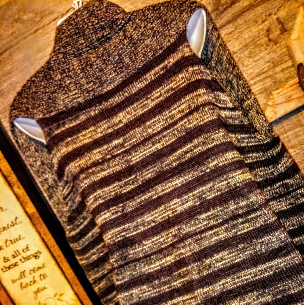 Victoria's Secret OS Sleeveless Knit Wrap NWOT - Picture 5 of 5